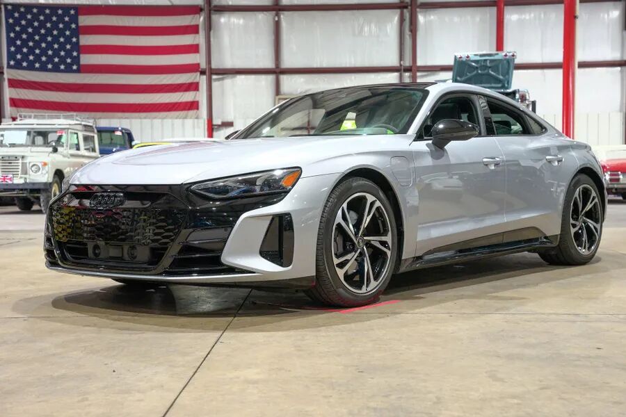 2022 AUDI e-tron