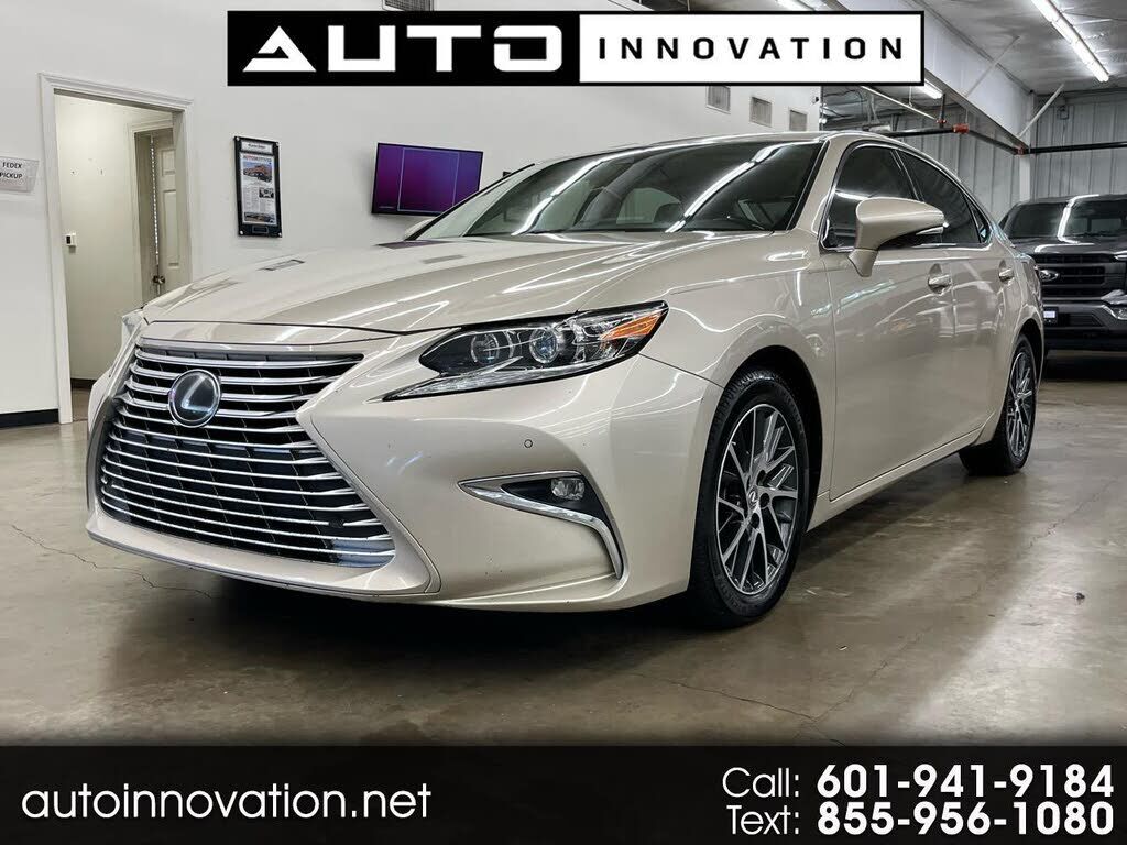 2017 LEXUS ES