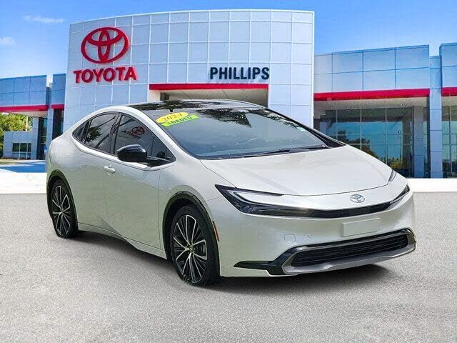 2024 TOYOTA PRIUS