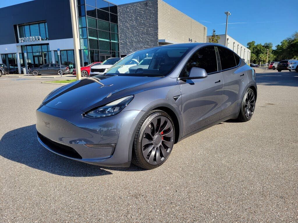 2022 TESLA Model Y