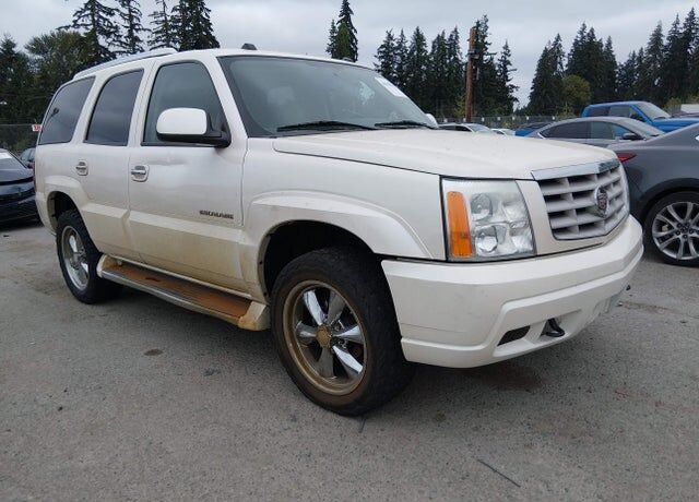 2004 CADILLAC Escalade