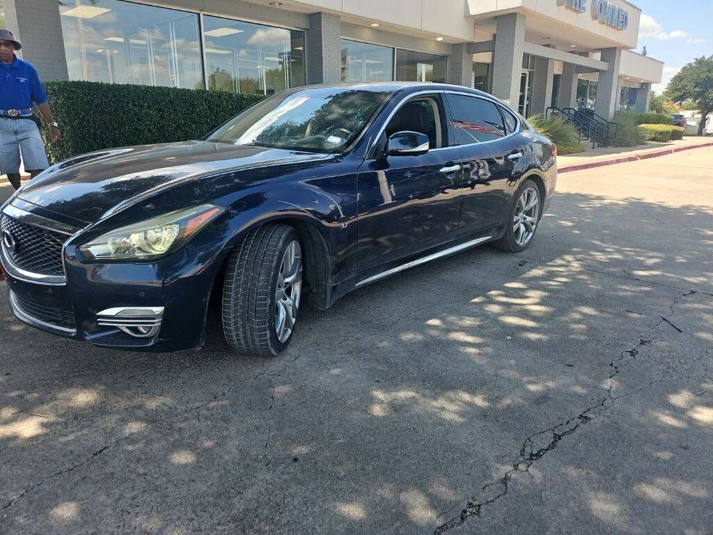 2017 INFINITI Q70L