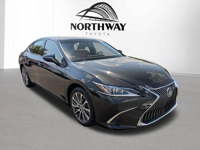2019 LEXUS ES