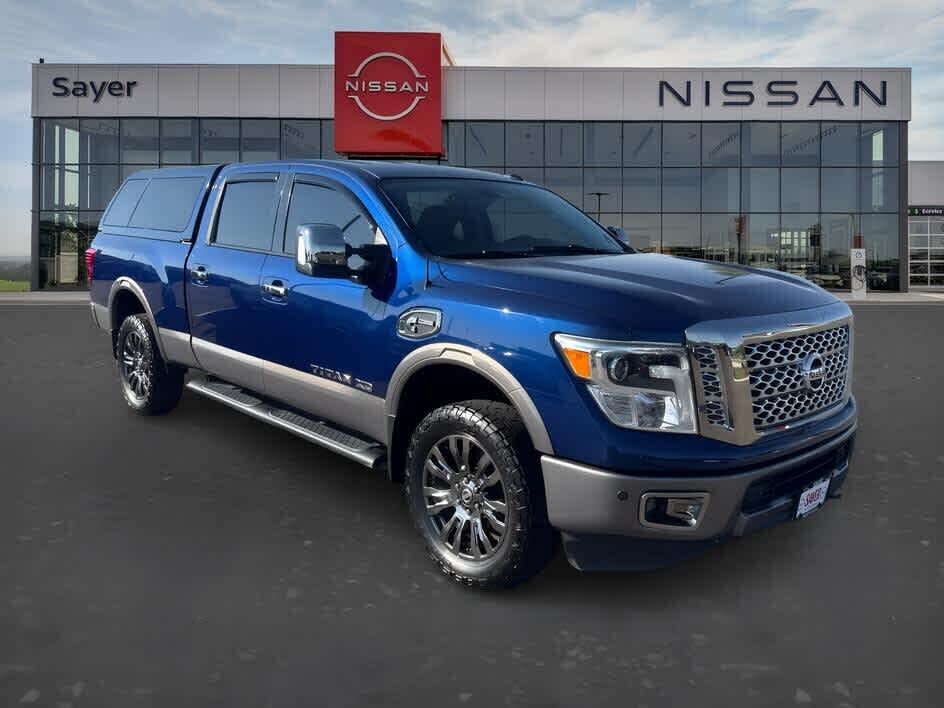 2017 NISSAN Titan