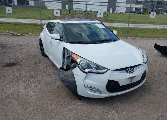 2016 HYUNDAI Veloster