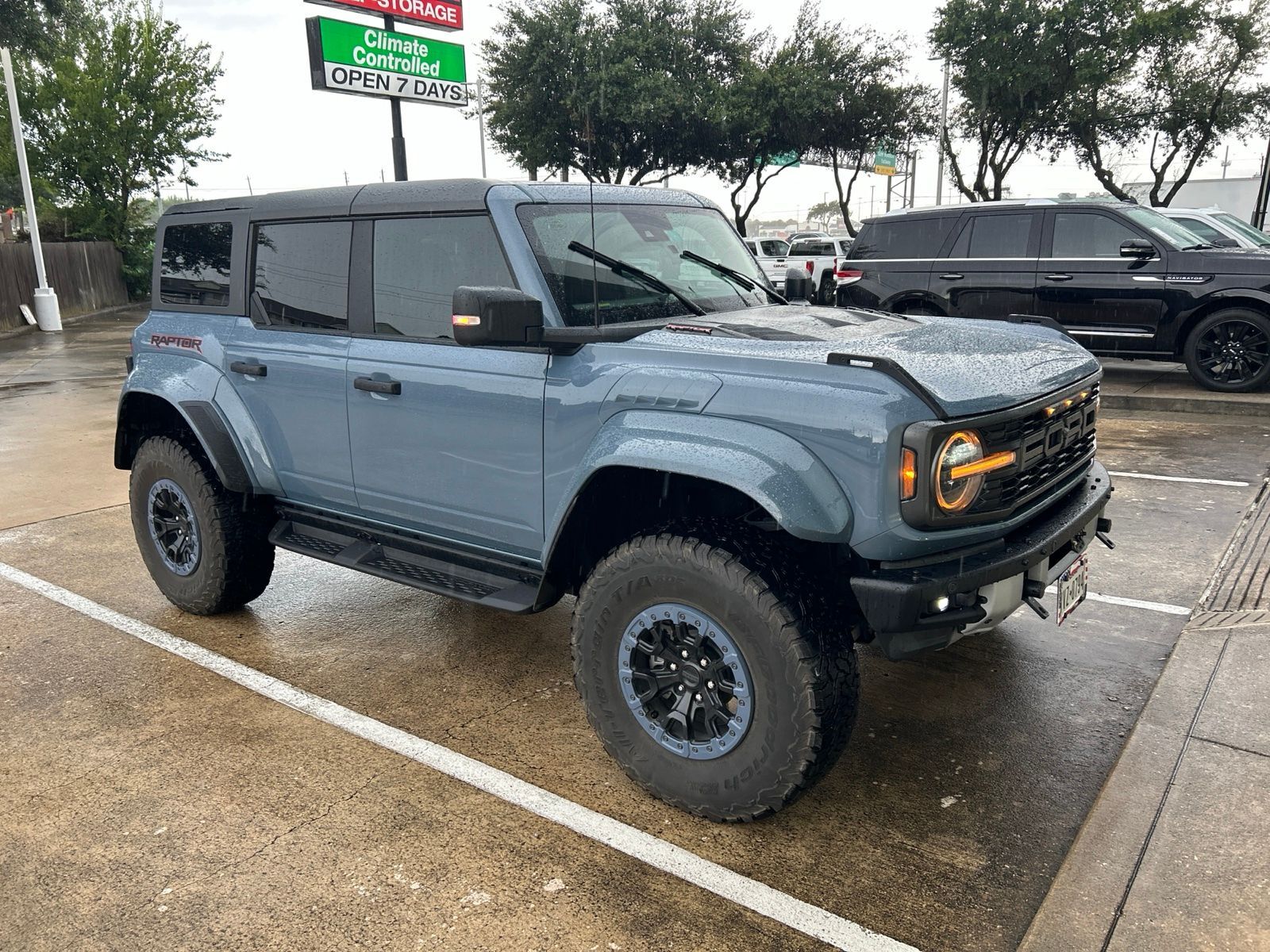 2024 FORD Bronco