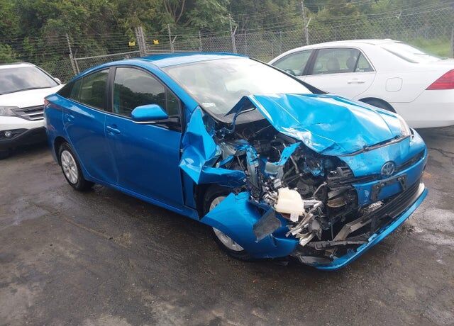 2019 TOYOTA PRIUS