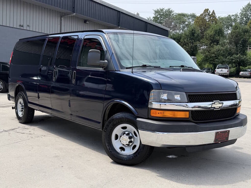 2013 CHEVROLET Express