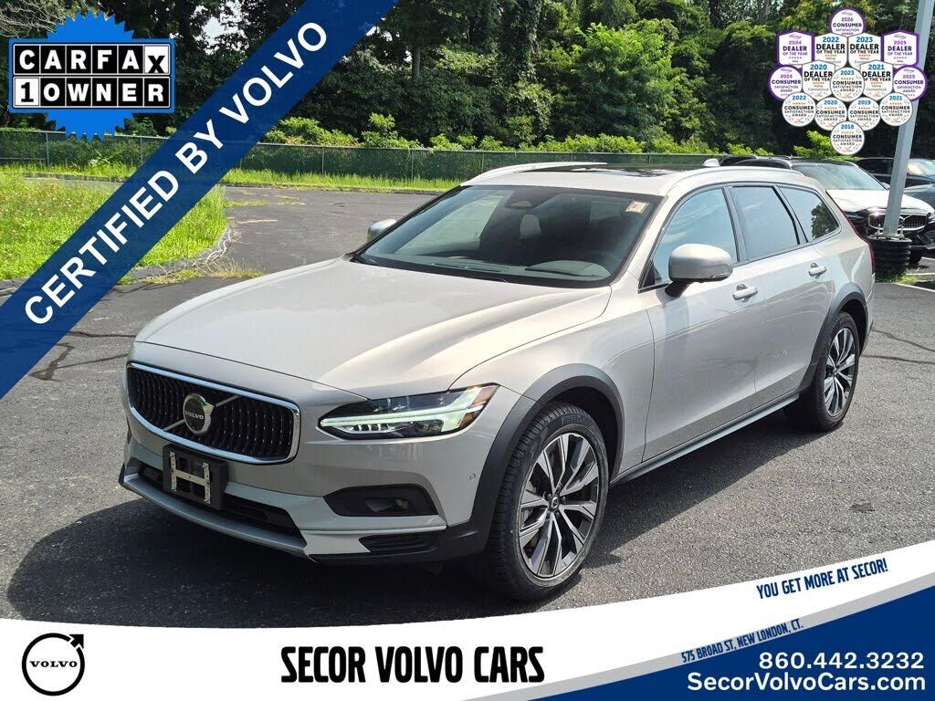 2025 VOLVO V90CC