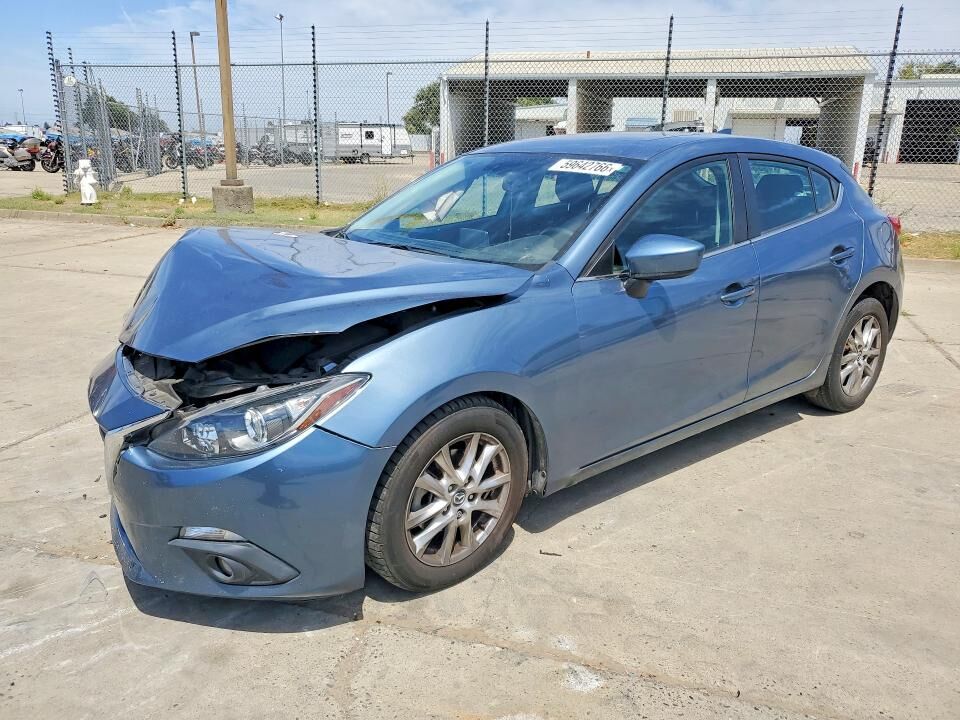 2016 MAZDA Mazda3