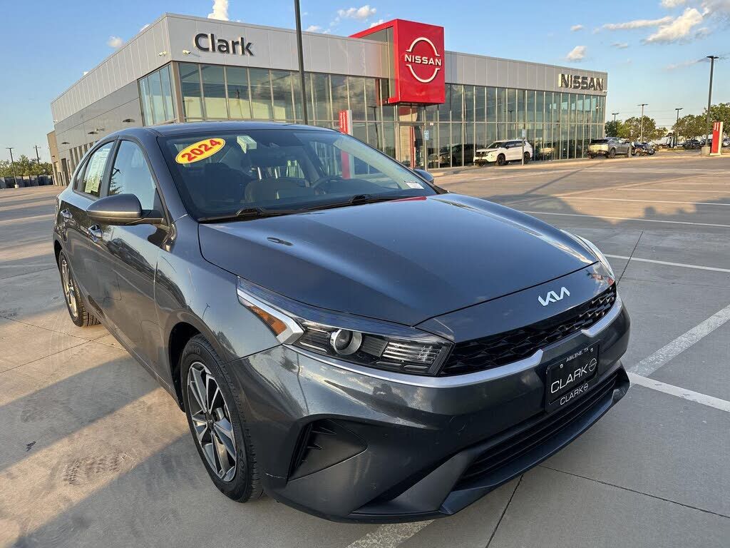 2024 KIA Forte