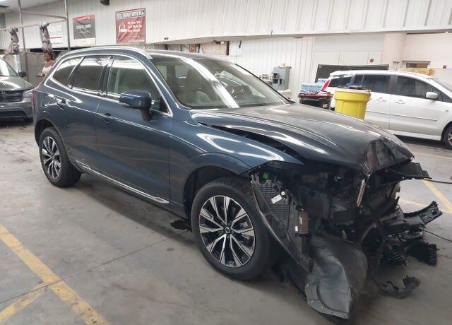 2023 VOLVO XC60