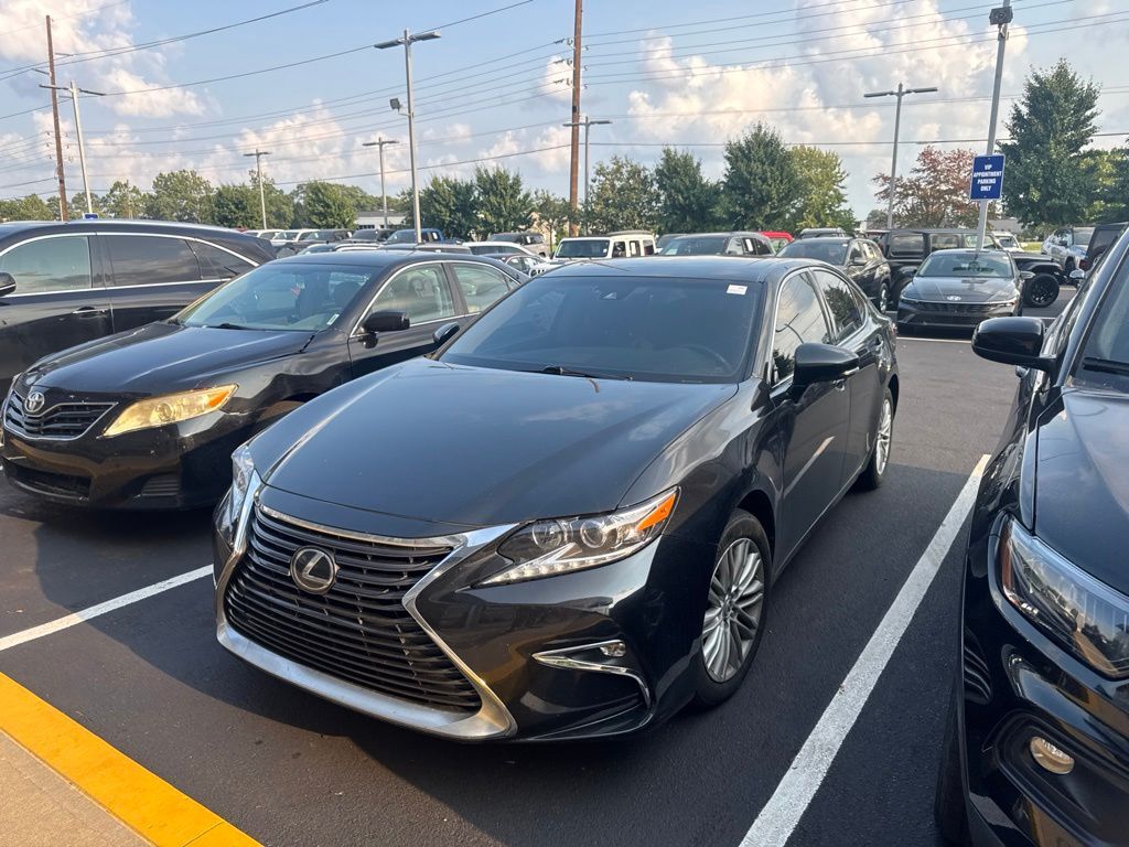 2017 LEXUS ES