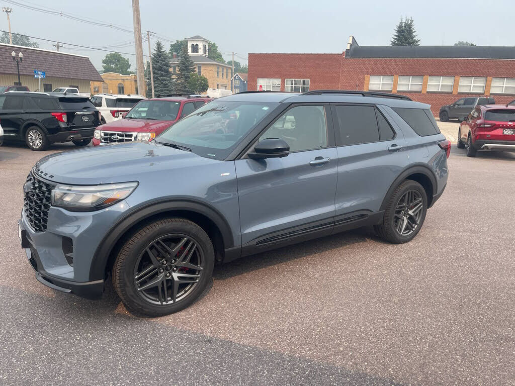 2025 FORD Explorer