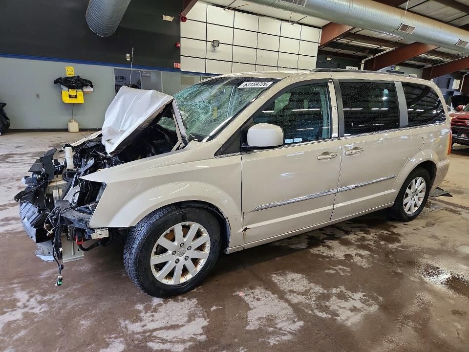 2014 CHRYSLER Town and Country