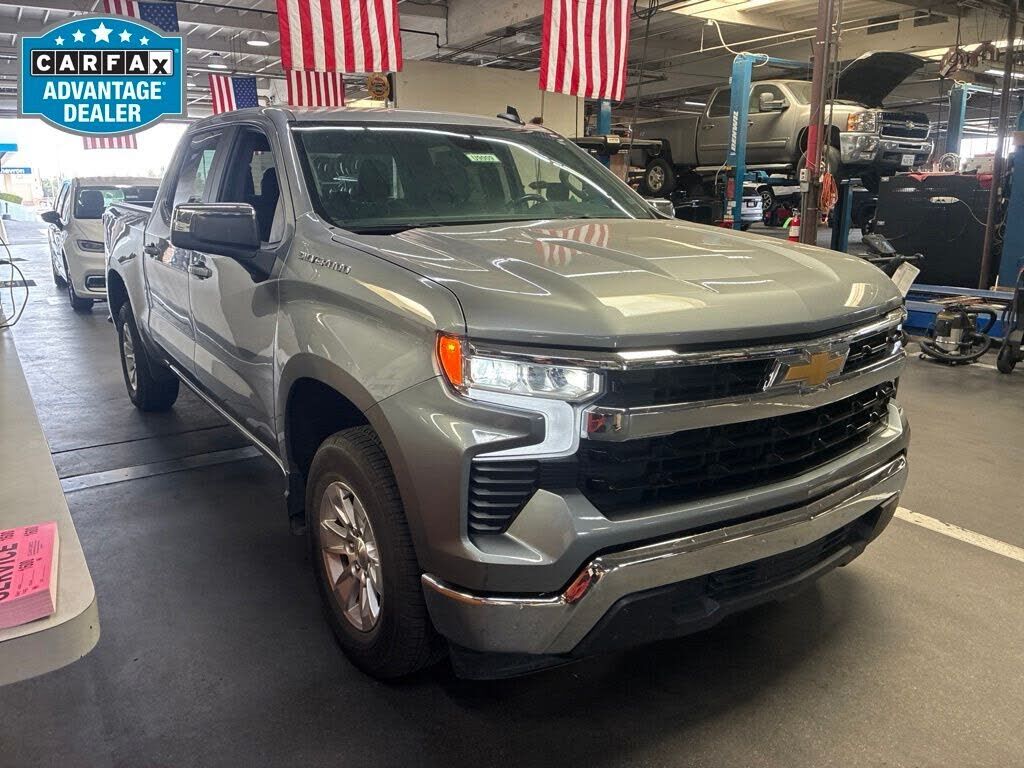 2025 CHEVROLET Silverado