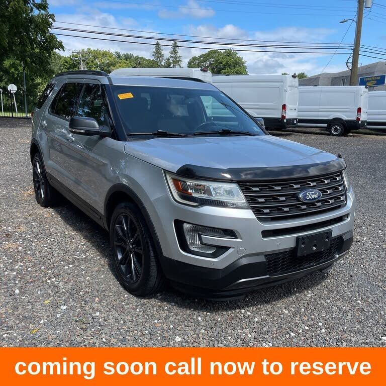 2017 FORD Explorer