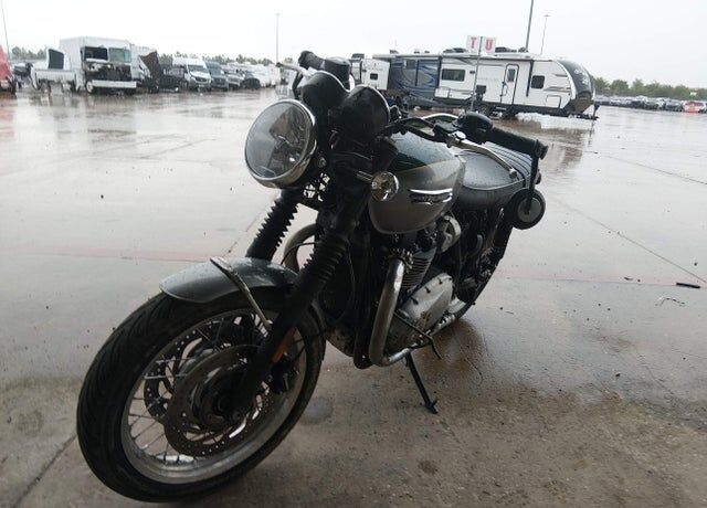 2022 TRIUMPH Bonneville