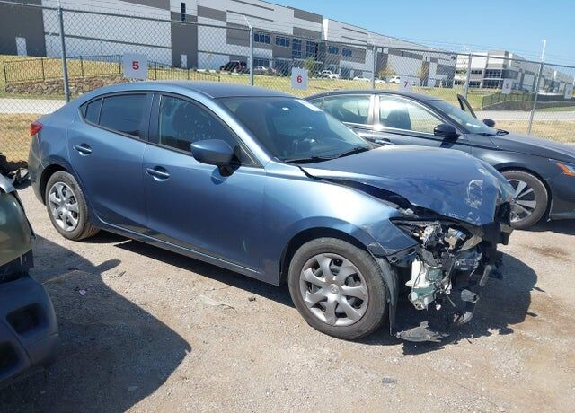 2015 MAZDA Mazda3