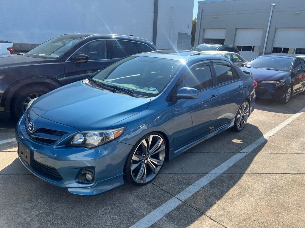 2013 TOYOTA Corolla