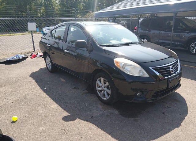 2013 NISSAN Versa