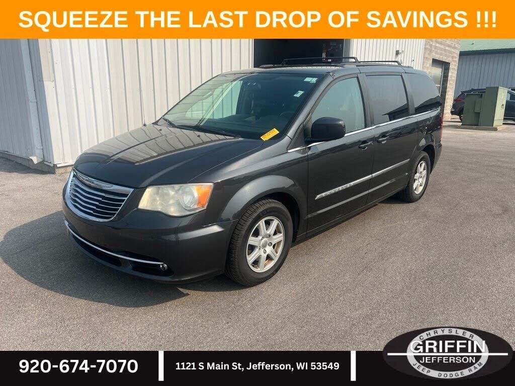 2012 CHRYSLER Town and Country