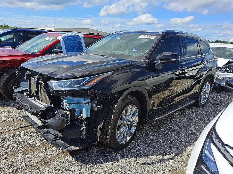2022 TOYOTA Highlander
