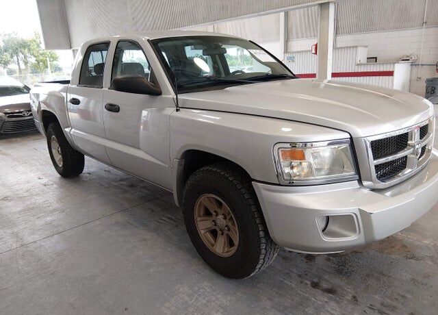 2010 DODGE Dakota