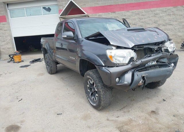 2015 TOYOTA Tacoma