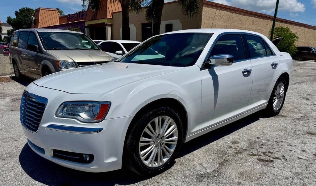 2013 CHRYSLER 300