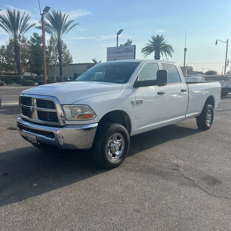 2011 DODGE Ram