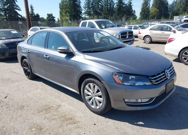 2014 VOLKSWAGEN Passat