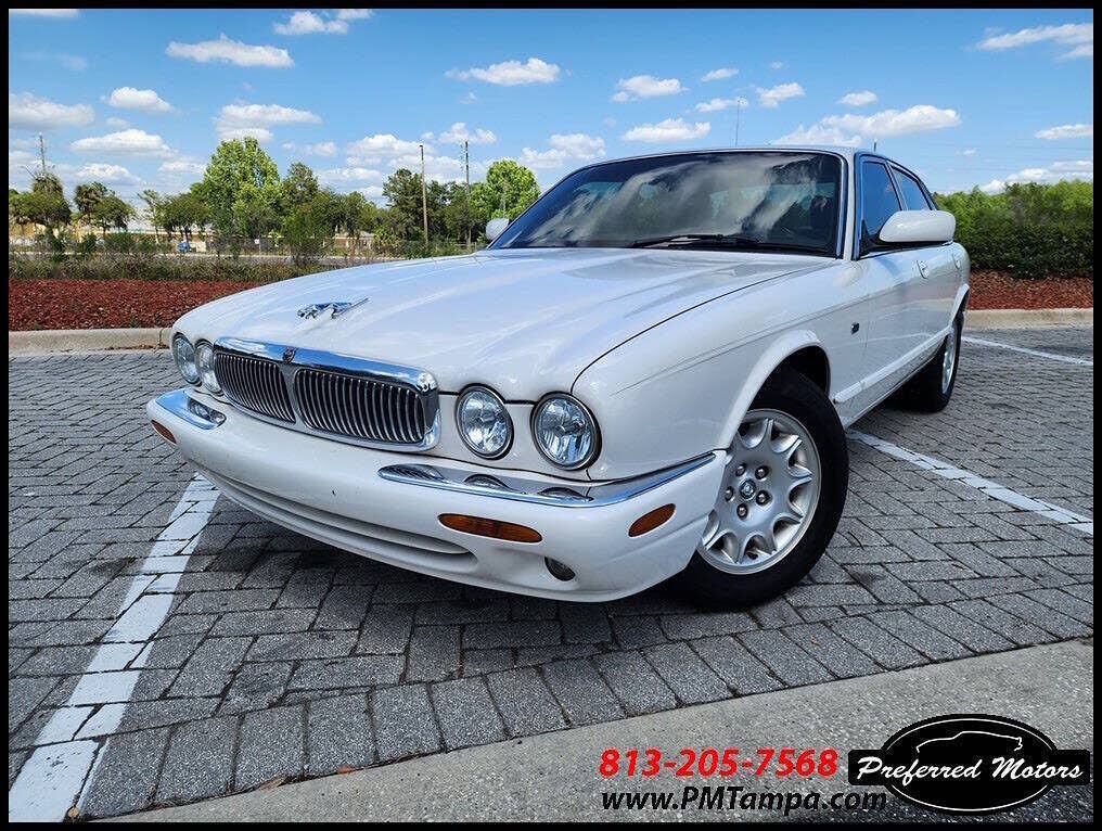 2002 JAGUAR XJ8