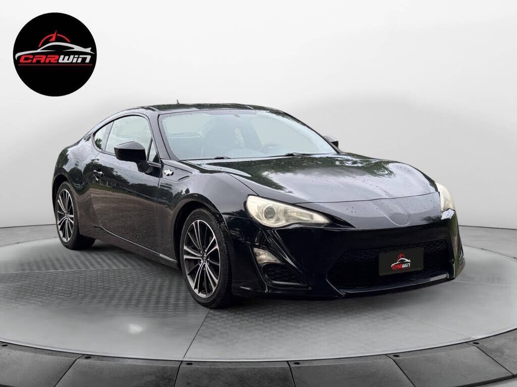 2013 TOYOTA Scion