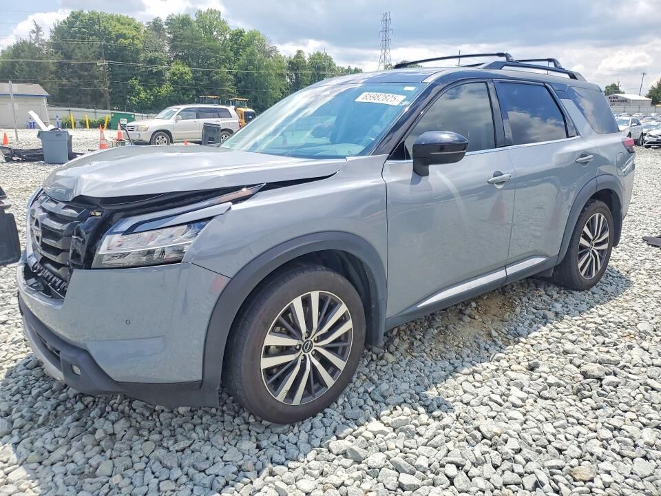 2022 NISSAN Pathfinder