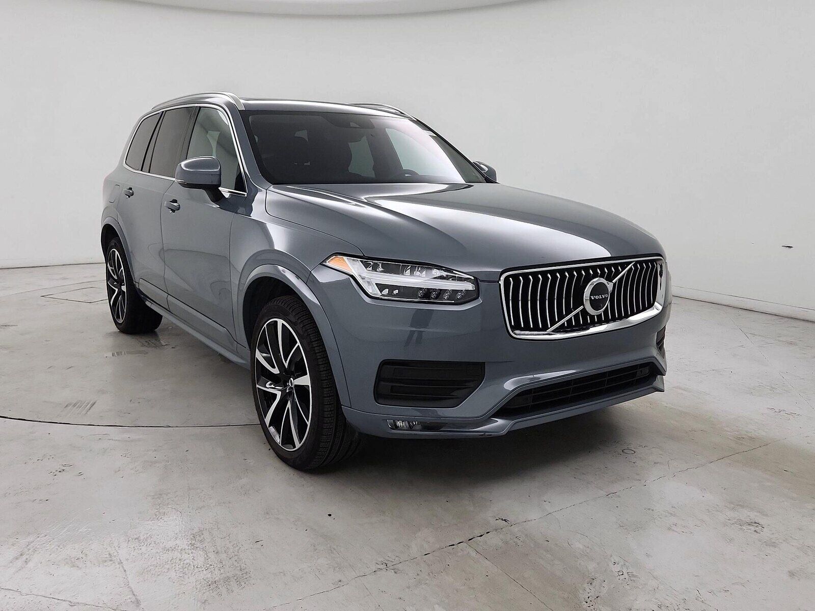 2022 VOLVO XC90