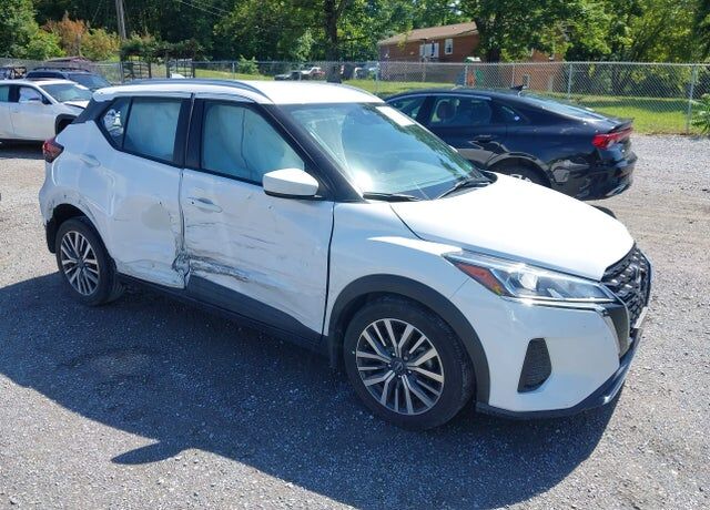 2023 NISSAN Kicks