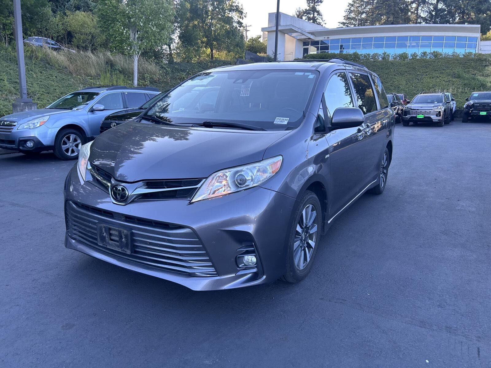 2019 TOYOTA Sienna