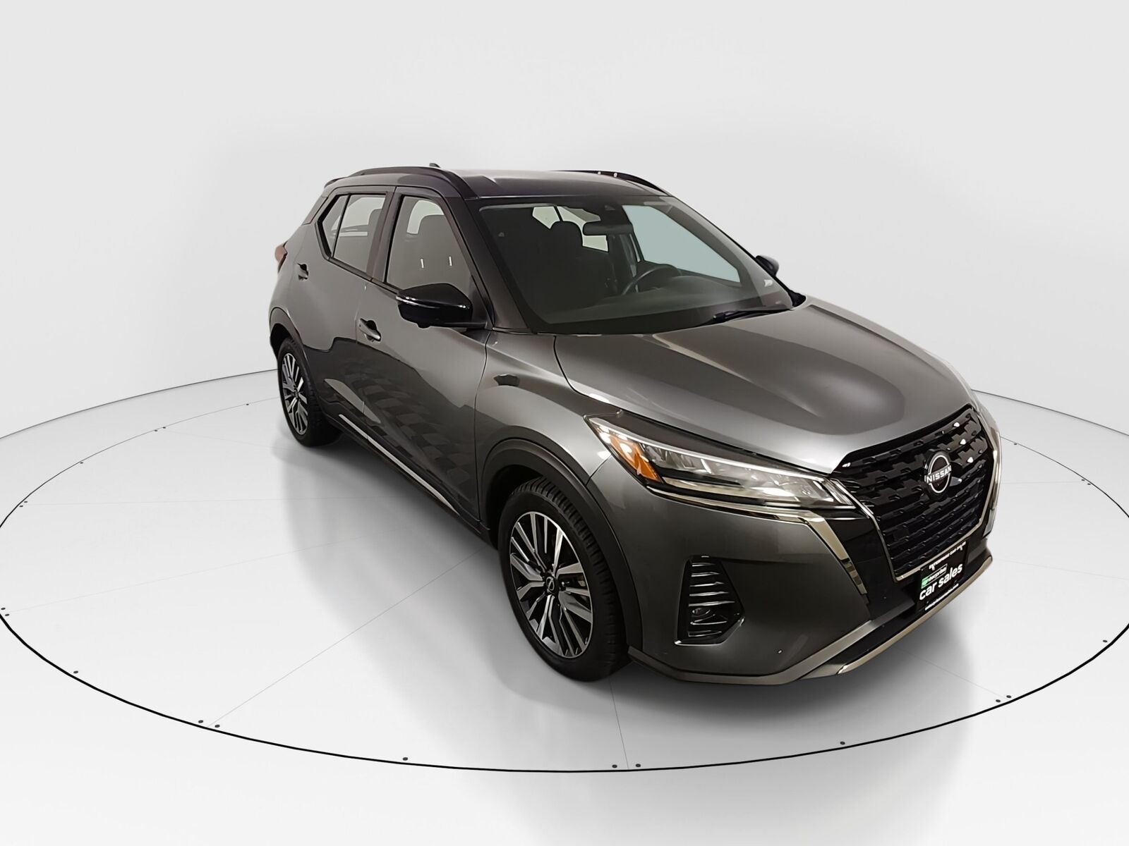 2024 NISSAN Kicks