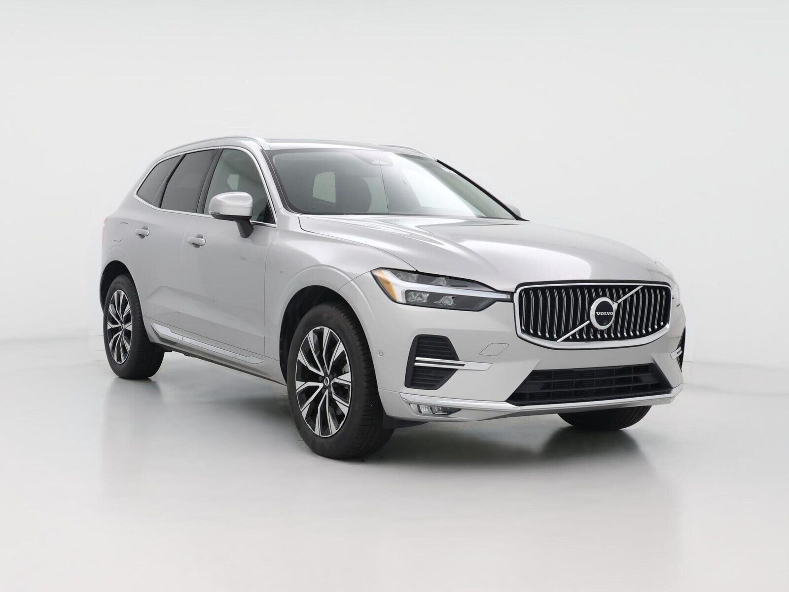 2023 VOLVO XC60