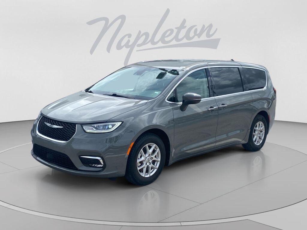2023 CHRYSLER Pacifica