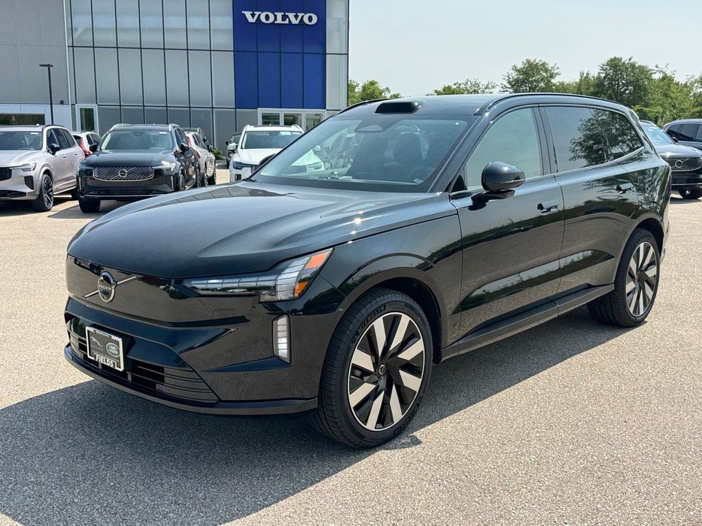 2025 VOLVO EX90