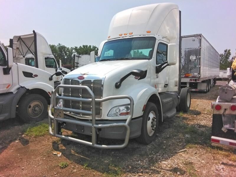 2017 PETERBILT 579