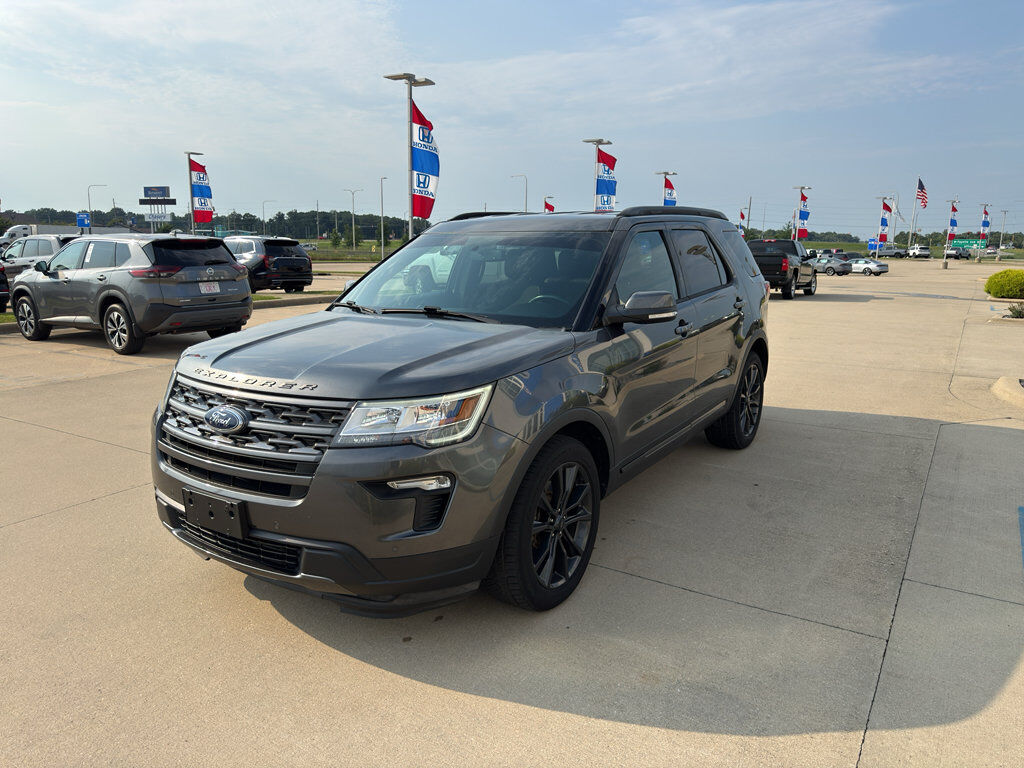 2018 FORD Explorer