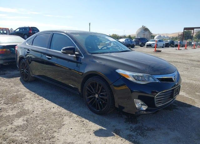 2014 TOYOTA Avalon