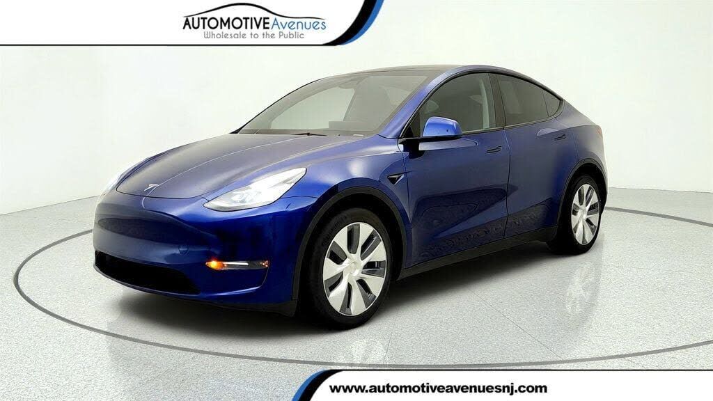 2023 TESLA Model Y