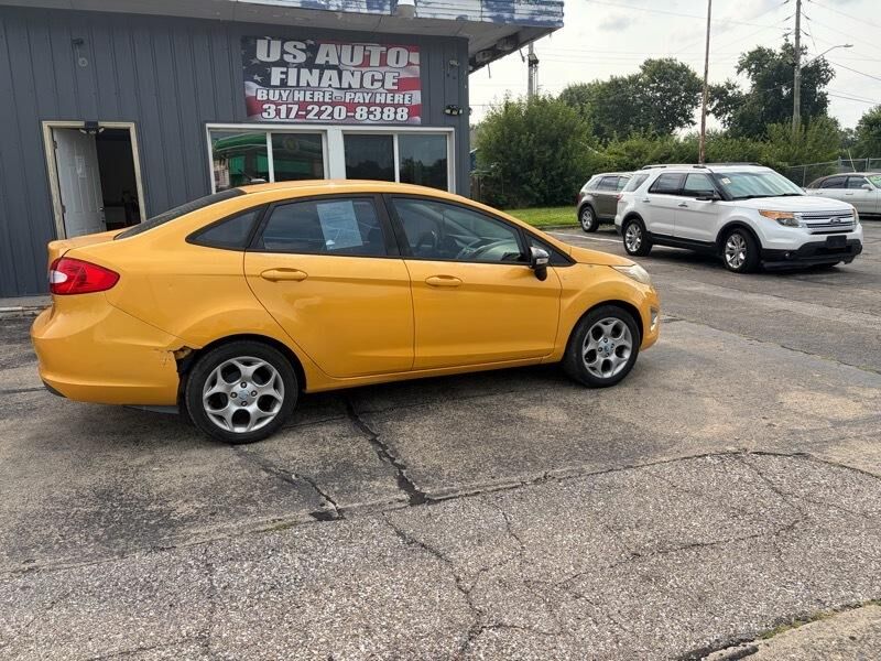 2012 FORD Fiesta