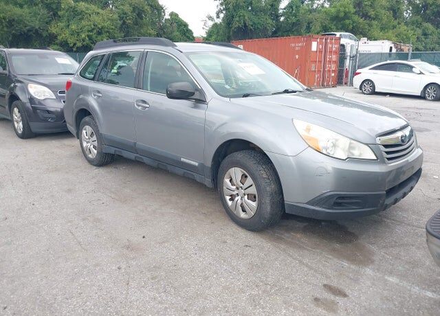 2010 SUBARU Outback