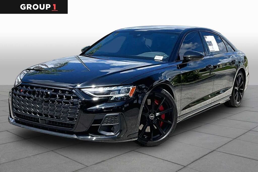 2022 AUDI S8