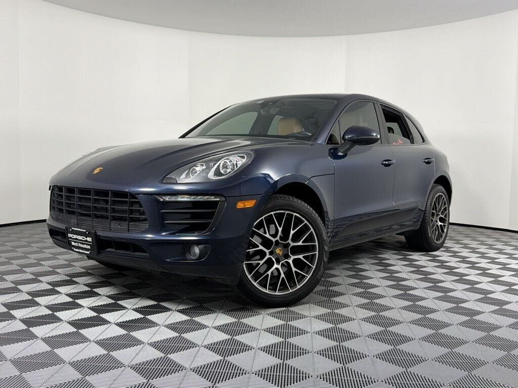 2018 PORSCHE Macan